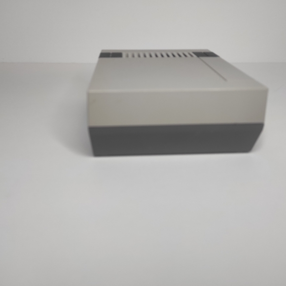 Nintendo NES Classic Edition Mini Console w/ Controller, 2016 - Picture 9 of 12